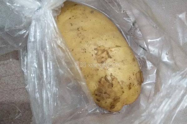 自制薯条的做法图解1
