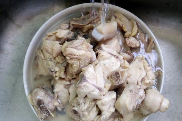 紫砂锅香菇鸡汤的做法图解4