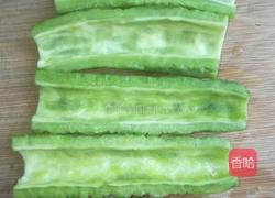 苦瓜炒蛋的做法图解1