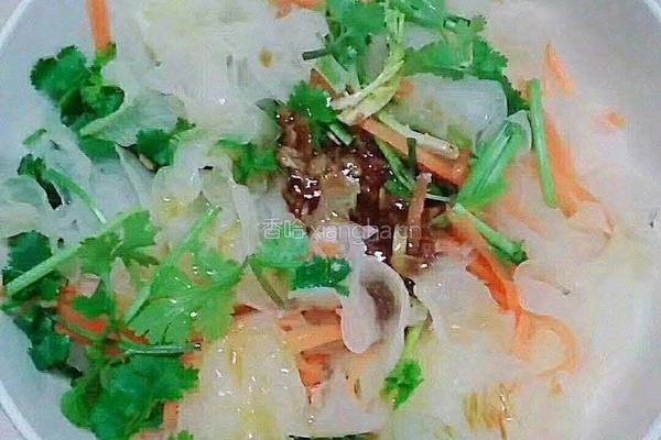明明白白凉拌银耳的做法图解3