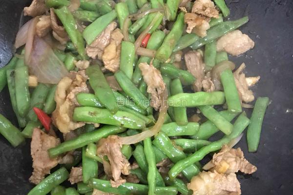 五花肉炒四季豆的做法图解6