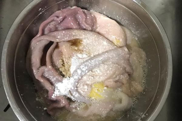 猪肚排骨汤的做法图解3