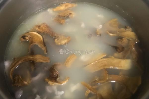 猪肚排骨汤的做法图解10