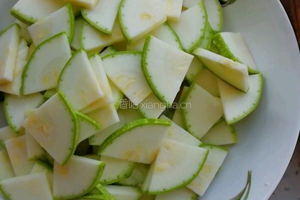 素食 炒西葫芦的做法图解2
