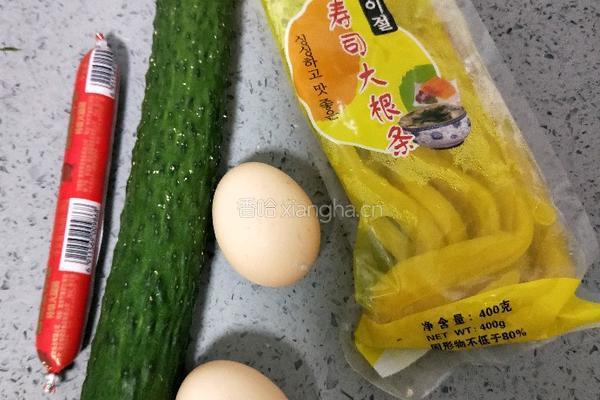 黄瓜鸡蛋煎饼的做法图解1