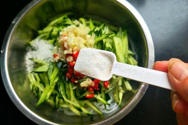 凉拌酸辣粉丝的做法图解8