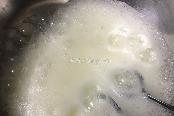 戚风蛋糕的做法图解7