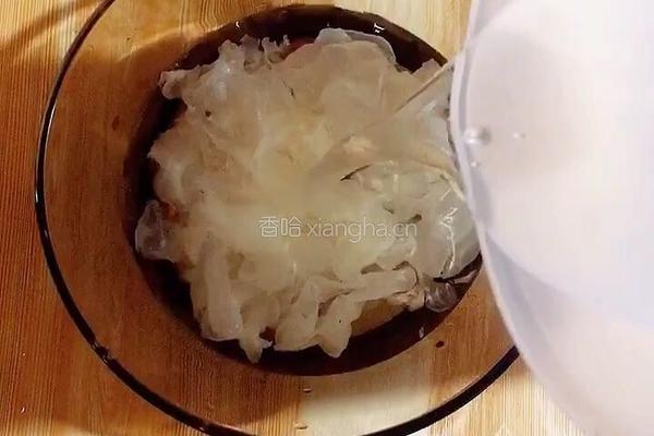玉米红薯银耳羹的做法图解4
