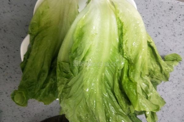 脆爽生菜的做法图解1