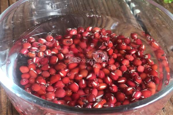 红豆水晶球的做法图解1
