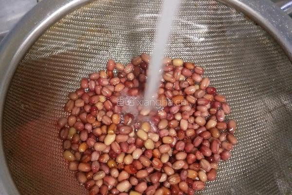 红枣桂圆红豆粥的做法图解6