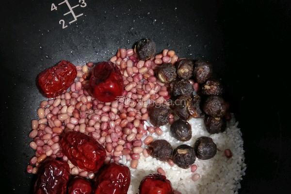 红枣桂圆红豆粥的做法图解8