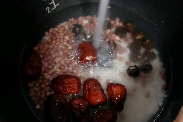 红枣桂圆红豆粥的做法图解9