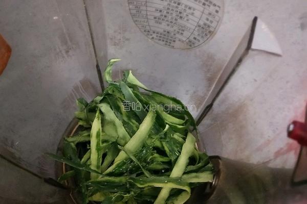 黄瓜皮凉粉的做法图解1