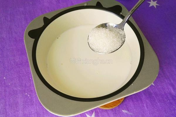 草莓牛奶糕的做法图解4