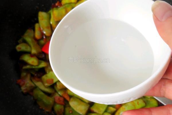 辣炒白扁豆的做法图解10