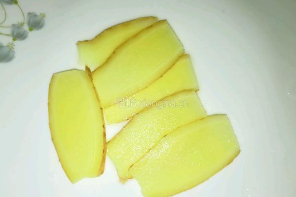 薏米 红豆 芡实 茯苓 山药 骨头汤的做法图解2