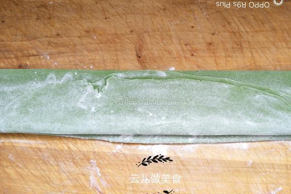 手擀菠菜面条的做法图解9