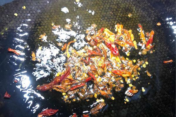 炝炒圆白菜的做法图解7