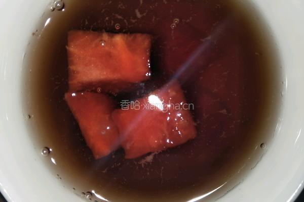 西瓜冰泡锡兰茶的做法图解6