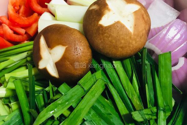 干锅鱿鱼须的做法图解2