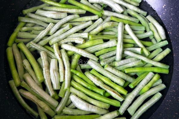 凉拌长豆角的做法图解5