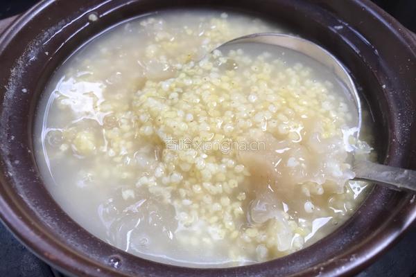 银耳小米粥的做法图解8