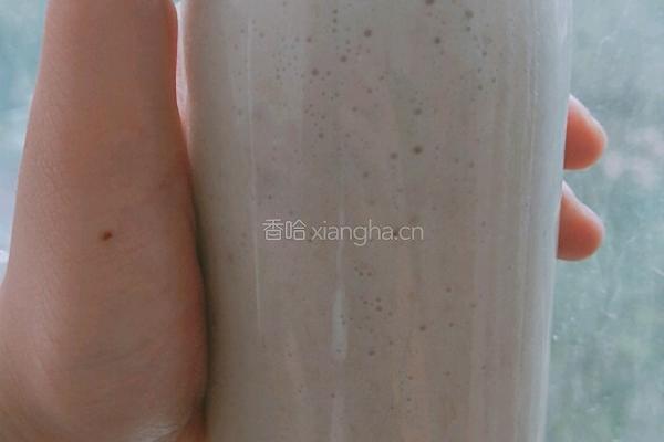 香蕉大枣核桃奶的做法图解4