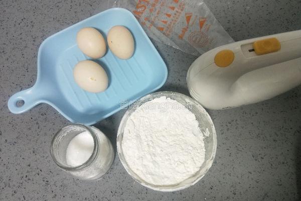酸奶坚果松饼的做法图解1