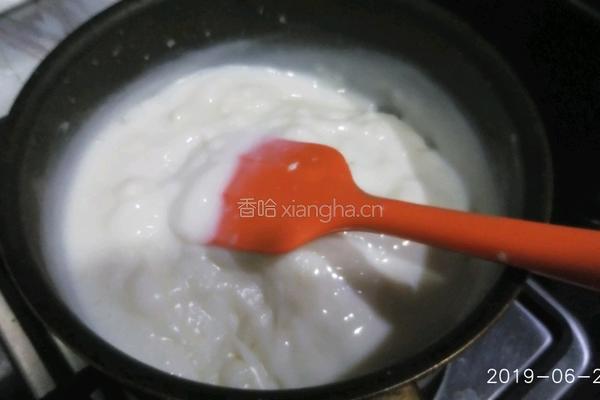 古巨基大呼好吃的十二锋味脆皮炸鲜奶的做法图解4