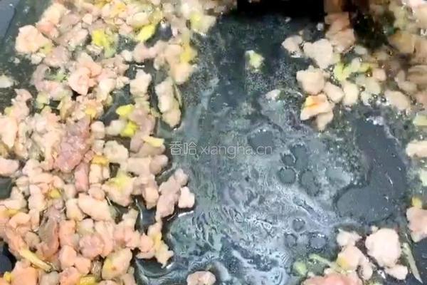 家庭版炸酱面的做法图解3