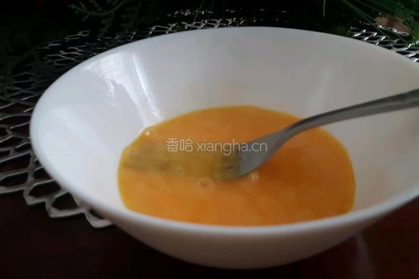 1分钟微波炉炒蛋的做法图解2