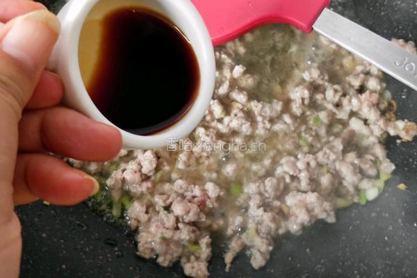馄饨皮烧麦馅煎饼的做法图解7