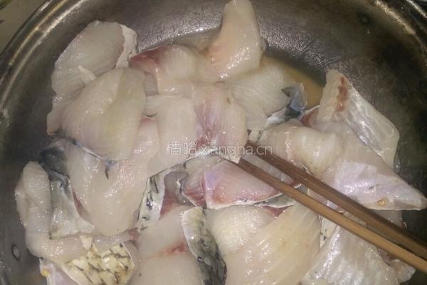 家常酸菜鱼的做法图解3