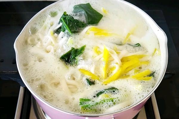 五分钟做一碗油泼面的做法图解1