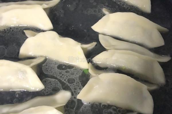生煎饺子（韭菜鸡蛋）的做法图解6