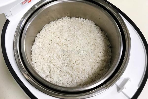 腊肠土豆脱糖饭的做法图解6