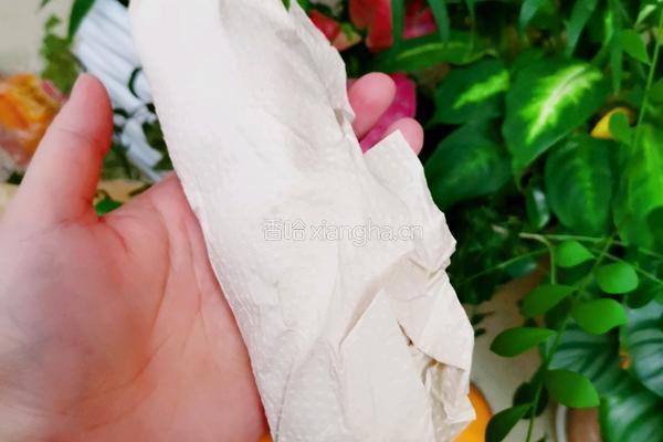 一看就会香喷喷的微波炉烤红薯的做法图解3