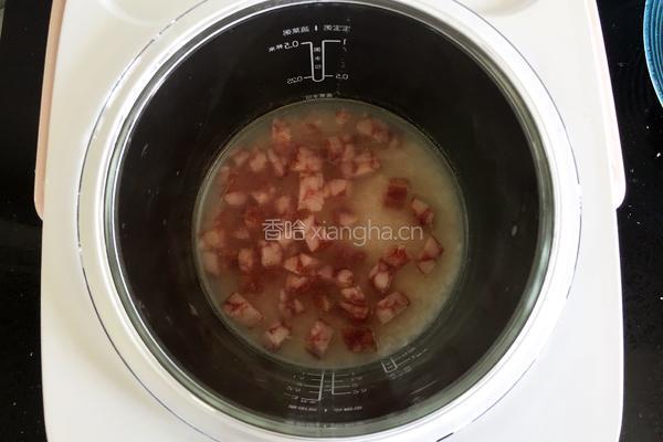土豆腊肠焖饭的做法图解5