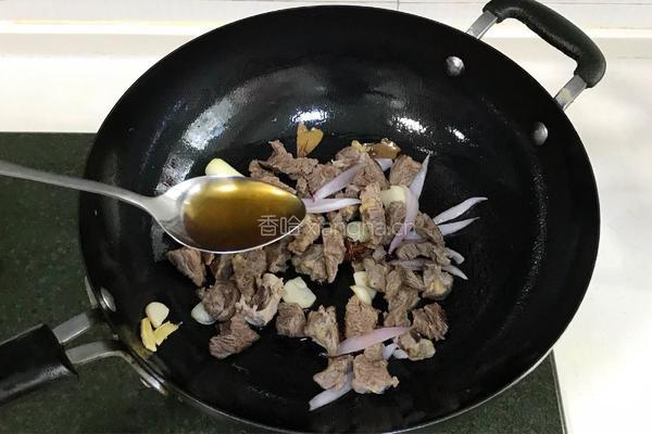 番茄土豆牛腩汤的做法图解5