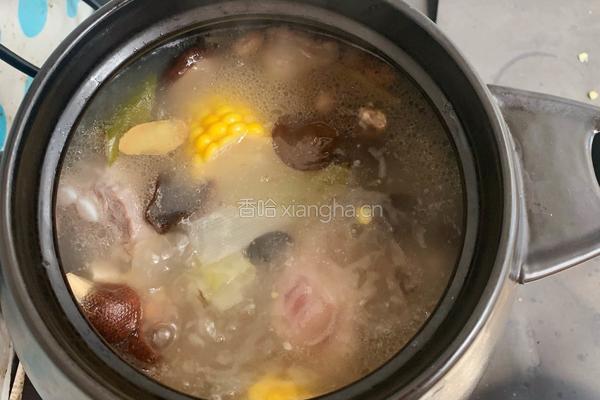 家常玉米排骨汤的做法图解10