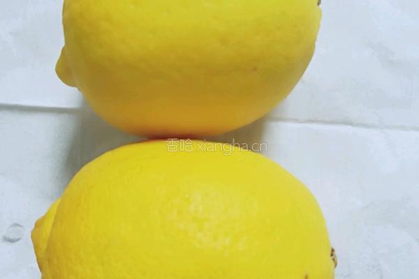 蜂蜜柠檬水的做法图解2