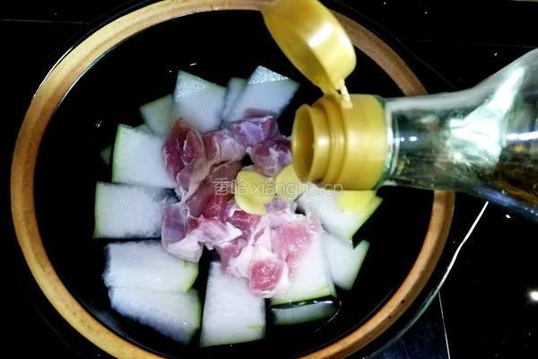 猪肘肉冬瓜汤(简单版)的做法图解3