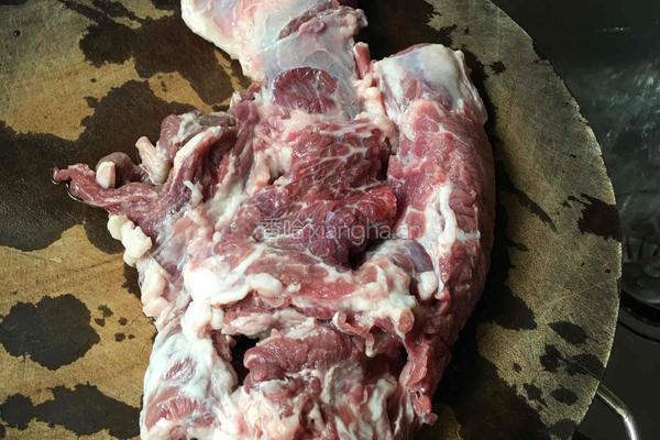 咖喱牛肉薯仔?的做法图解1