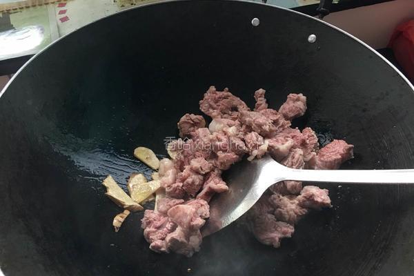 咖喱牛肉薯仔?的做法图解4