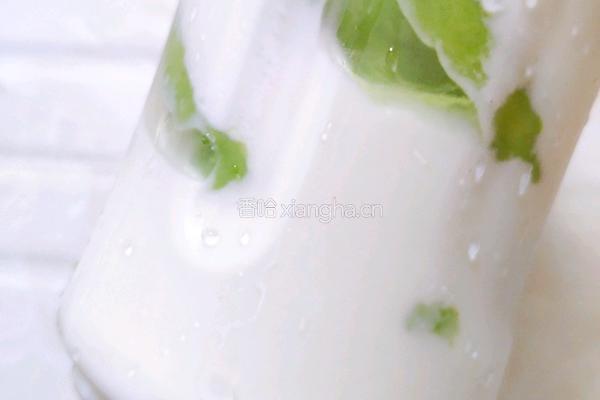 酸奶牛油果的做法图解3
