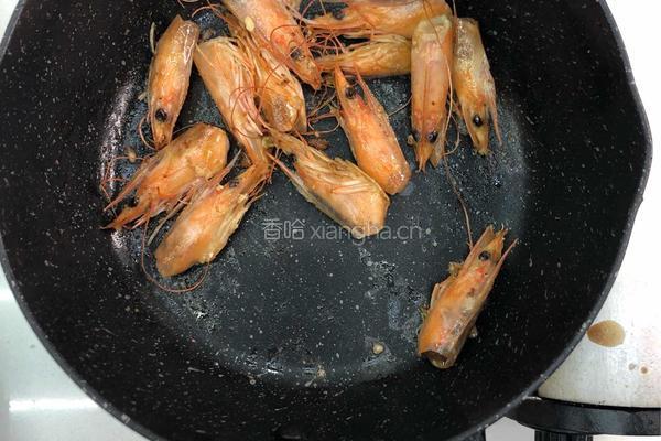 低脂不胖虾仁菌菇汤的做法图解6