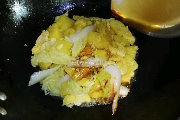 菠萝炒鸡蛋白菜的做法图解5