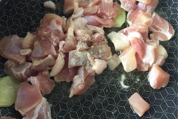 黑咖喱鸡腿丁的做法图解7