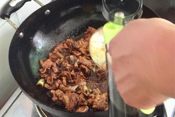豆角炒肉的做法图解7